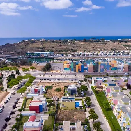 Вилла Capetown Marina Luxury - Private Pool